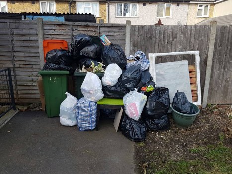 Business waste removal services in Wallington